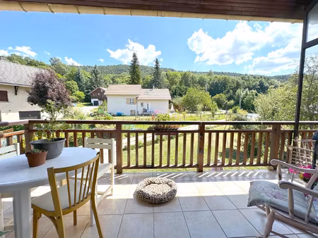 à vendre : maison 220m2 sur 855m2 + t2 et garage. chabottes