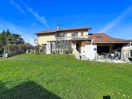 maison familiale au calme avec terrasse et garage – moirans (chemin des mûriers