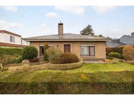 laagbouwwoning met tuin en garage