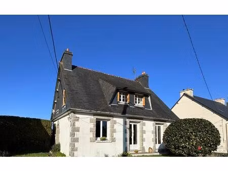 maison plouguernével 92.7 m² t-4 à vendre  148 000 €