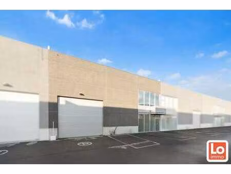 magazijn 440m² met kantoorruimte 42m²