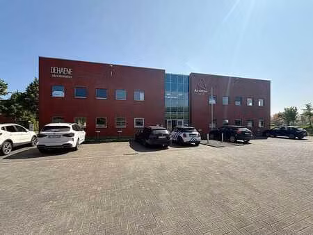 bureau au rez-de-chaussée à louer à ypres