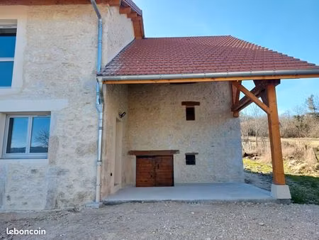 maison de village . 3 pièces . 70m²