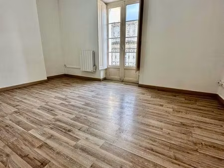 t3 50 m² lumineux avec balcon – centre béziers –