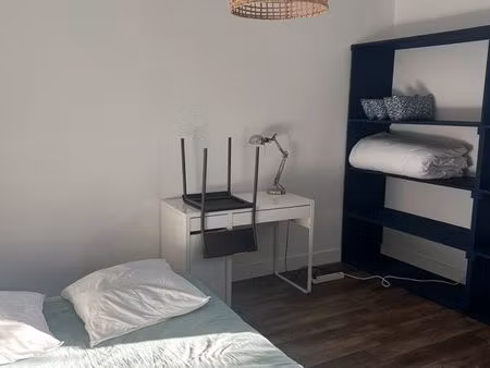 studio attenant à maison avec jardin clôturé