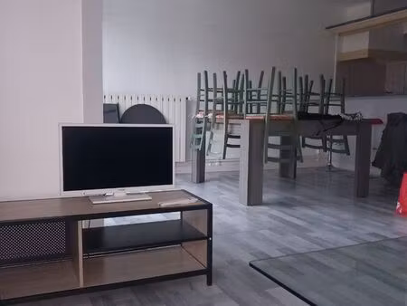 grand 2 pièces 60m² (avec balcon)