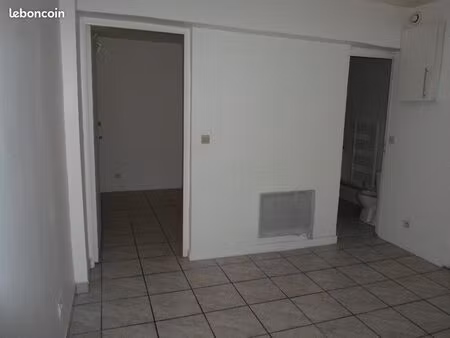 studio f1 villeneuve sur yonne