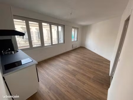 f2 38 m² entièrement rénové – centre-ville clermont – 1er étage