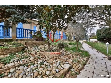 propriété 8 pièces 210 m²