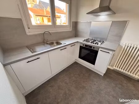 maison mitoyenne t5 rénovée avec 4 chambres