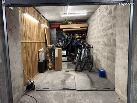 garage box fermé bornala