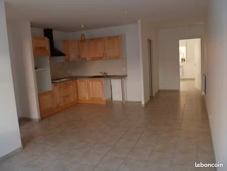 f3 banyuls centre ville 60m2 à louer à l'année