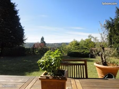 sainte foy lès lyon secteur résidentiel maison t4 avec jardin paysagé