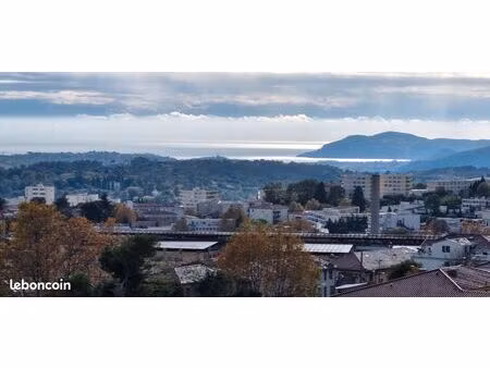 très beau 3 pièces vue mer  pkg  cave