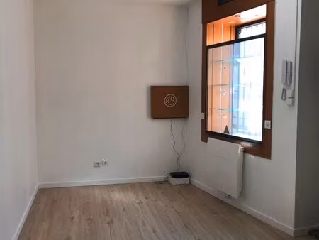 t1 atypique dans centre ville st genis