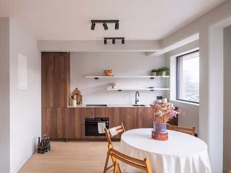 14 volledig vernieuwde appartementen op een toplocatie aa...