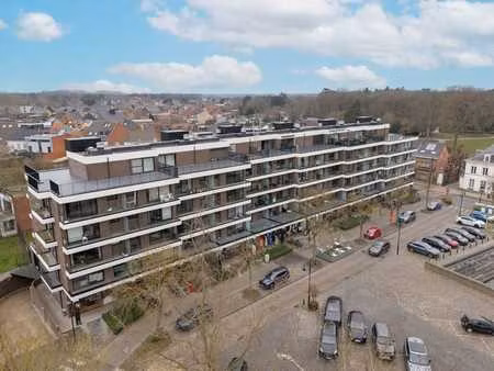 centraal gelegen appartement met 2 terrassen en uitzicht ...
