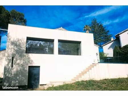 mougins aubarède – villa existante de plain-pied + permis accordé 180 m² – fort potentiel 