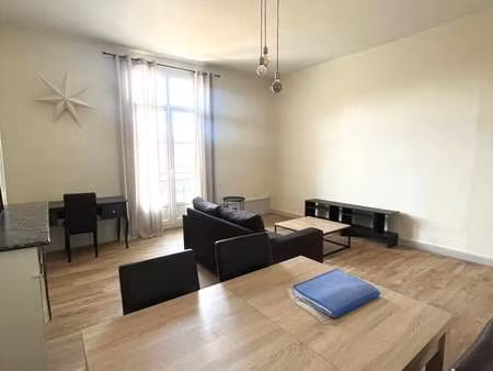 location appartement 2 pièces meublé à tours (37000) : à louer 2 pièces meublé / 54m² tour