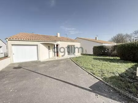 location maison à essarts-en-bocage (85140) : à louer / 84m² essarts-en-bocage