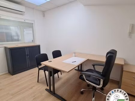 bureau 14m2 équipé