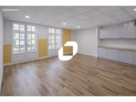 bureaux 101 m²
