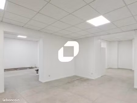 local commercial 135 m²