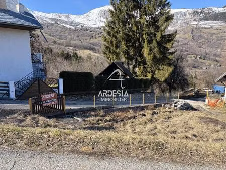 terrain constructible viabilisé à vendre