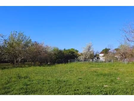 terrain à bâtir 740 m2