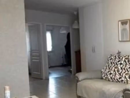 vends beau 3 pièces quartier gazelles