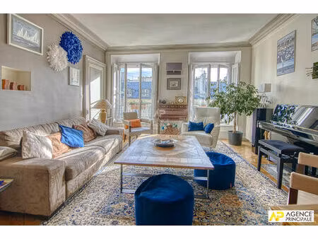 versailles saint-louis appartement 6 pièces 132 m² carrez situé au 3eme étage d'un bel imm