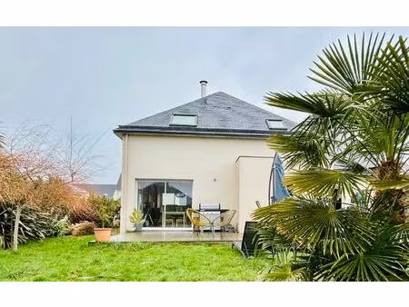 maison surzur 98 m² t-5 à vendre  367 500 €