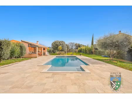 propriété à la londe les maures comprenant deux habitations 