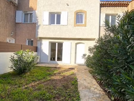 maison mitoyenne joliment rénové