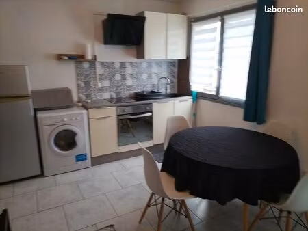 beau studio meublé à hérepian