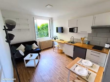 jolie studio meublé centre ville de cahors