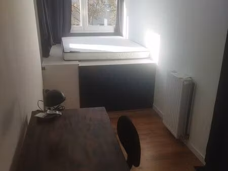 ◊ chambre face gare rer c sqy estaca