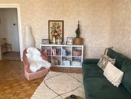 appartement lumineux - avril à juin