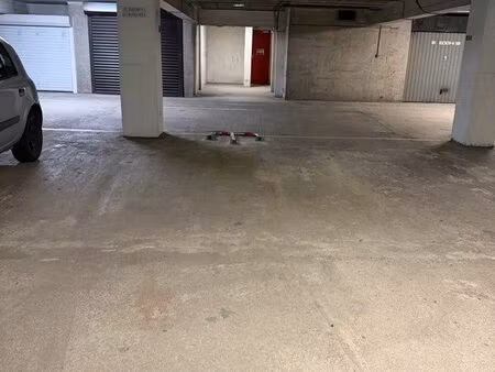 parking sécurisé à louer – centre-ville –