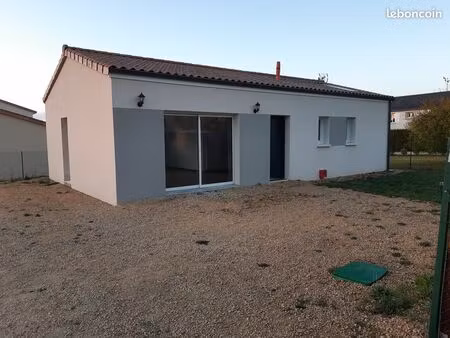 poitiers mérigotte pavillon t3 libre 01/05/26