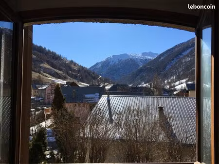 abriès 05 – studio 25 m² – 4 couchages – plein sud – ski à pied