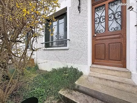 maison 7 pièces 184 m²