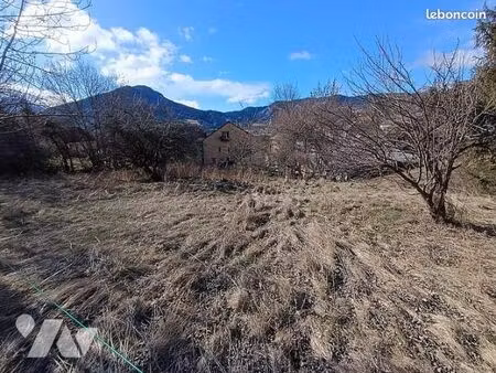 terrain 1193 m² seyne