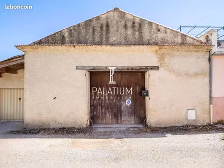 immeuble 88 m² volx