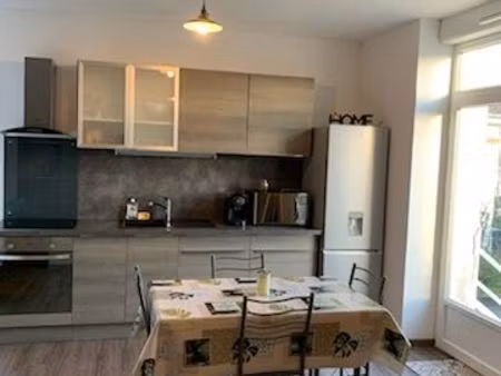 f2 cosy vittel proche parc