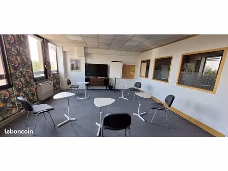 bureaux  champagne au mont d'or (agences  s'abstenir)