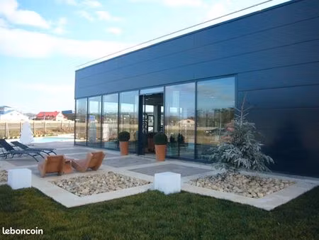 local commercial 140 m² saint genis pouilly