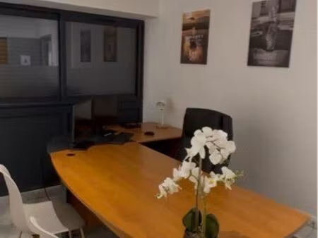 bureau professionnel entrée indépendante