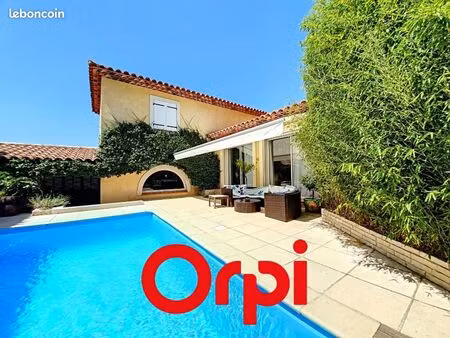 villa 5 pièces 141 m²