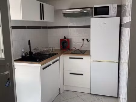 location studio meublé bas de villa